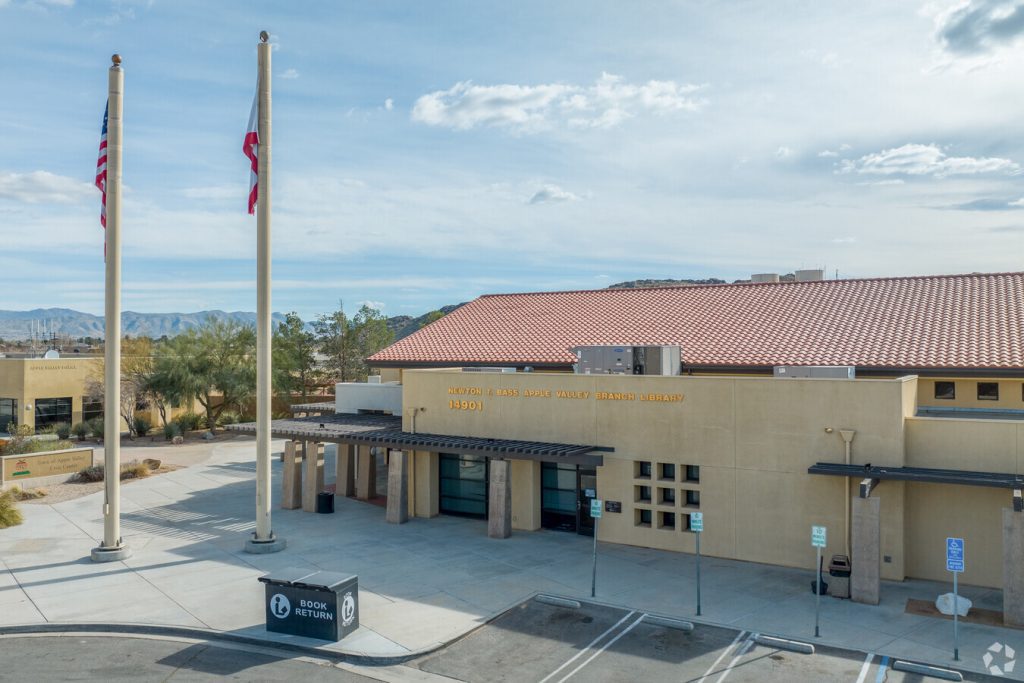 Photo of Apple Valley Branch Library.